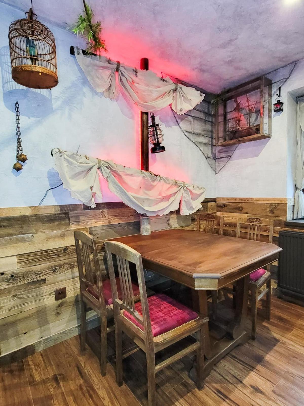 Le Repaire Des Pirates Logement Magique Sainte-Croix-en-Plaine Ngoại thất bức ảnh