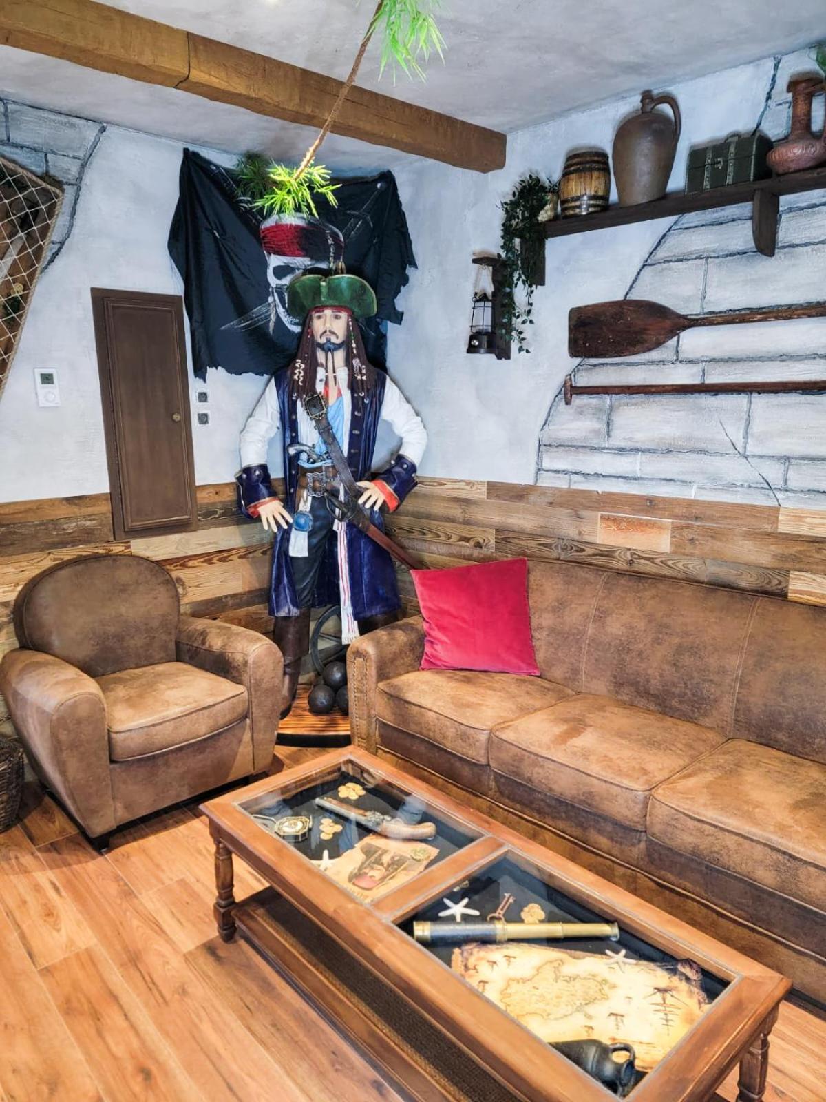 Le Repaire Des Pirates Logement Magique Sainte-Croix-en-Plaine Ngoại thất bức ảnh